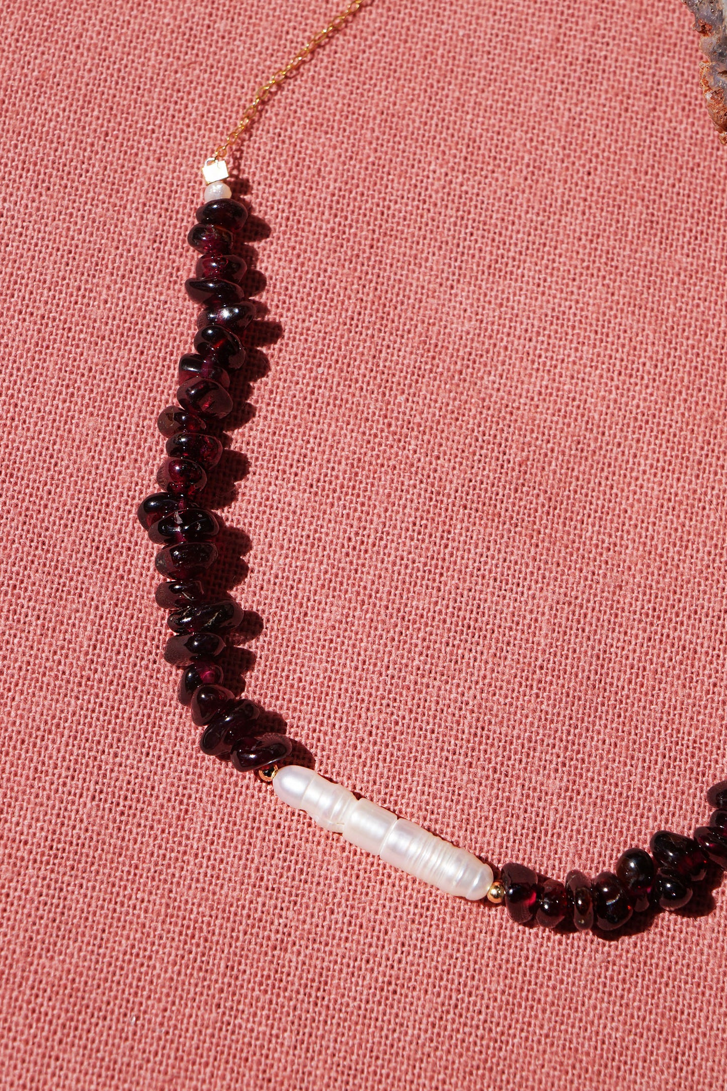 Gaia jewellery set Garnet