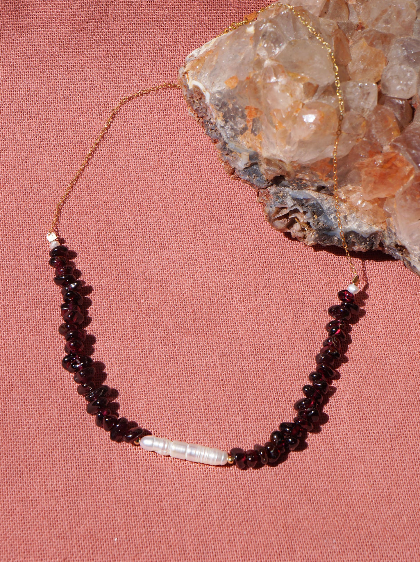 Gaia jewellery set Garnet