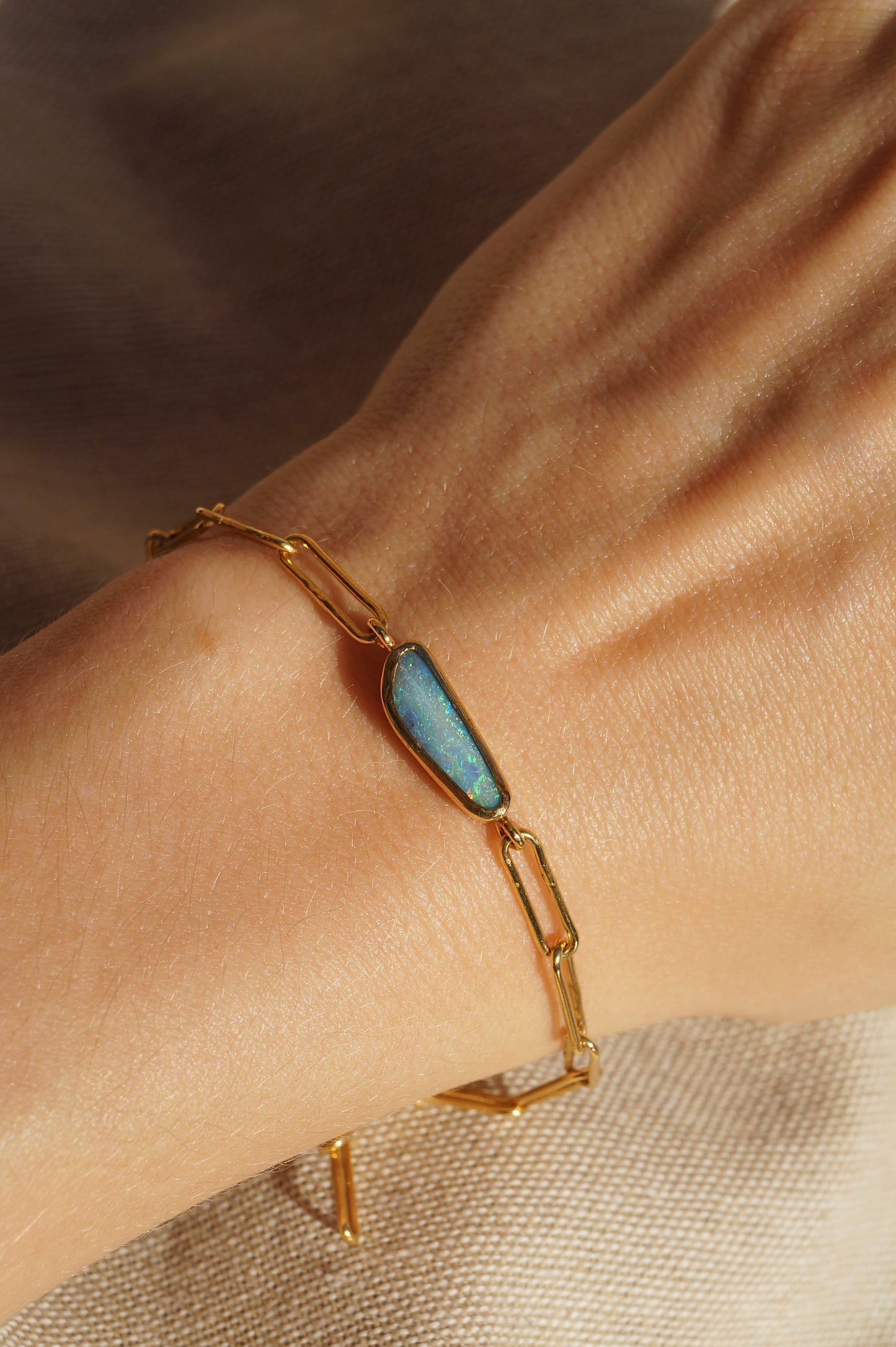 Boulder Opal Paperclip bracelet gold